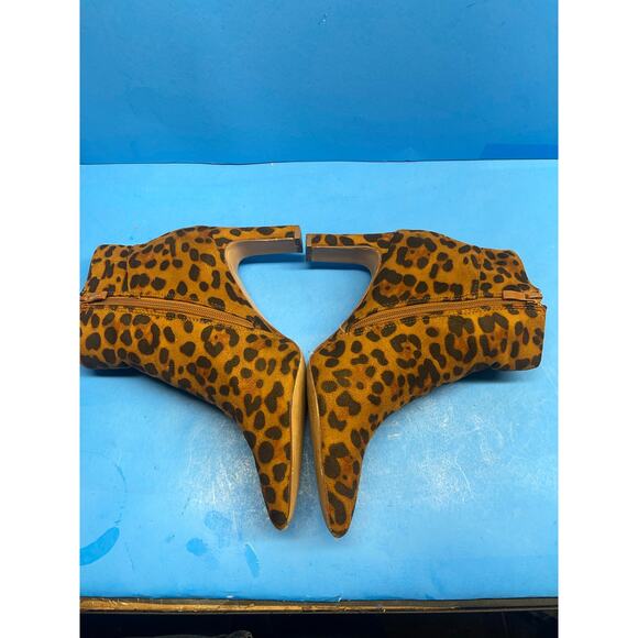 Weeboo Women's Size 8.5 Animal Print Brown Ankle Booties Boots Side Zip - Picture 8 of 11